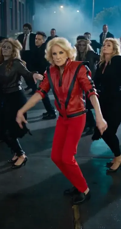 One dancer, head to toe. — Full body